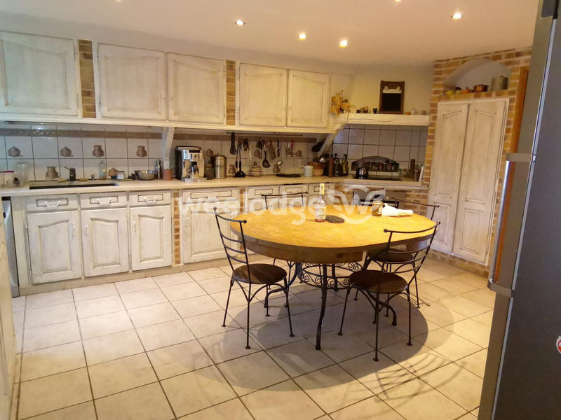 Maison - 283 m² - 9 pièces