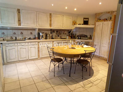 Maison - 283 m² - 9 pièces