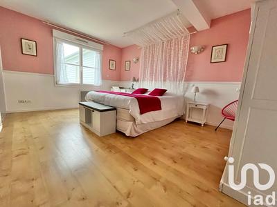 Maison - 395 m² - 12 pièces