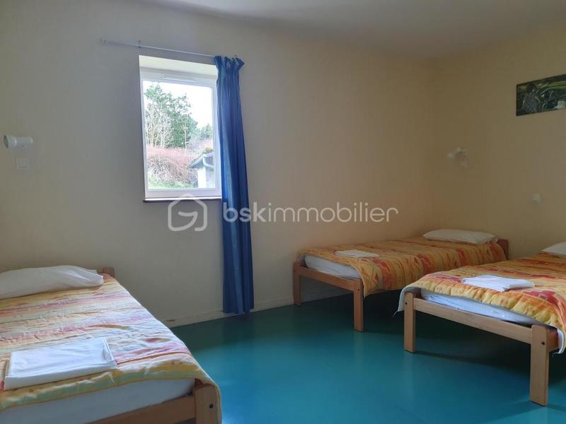 Maison chambre d'hôtes - 400 m² - 9 pièces