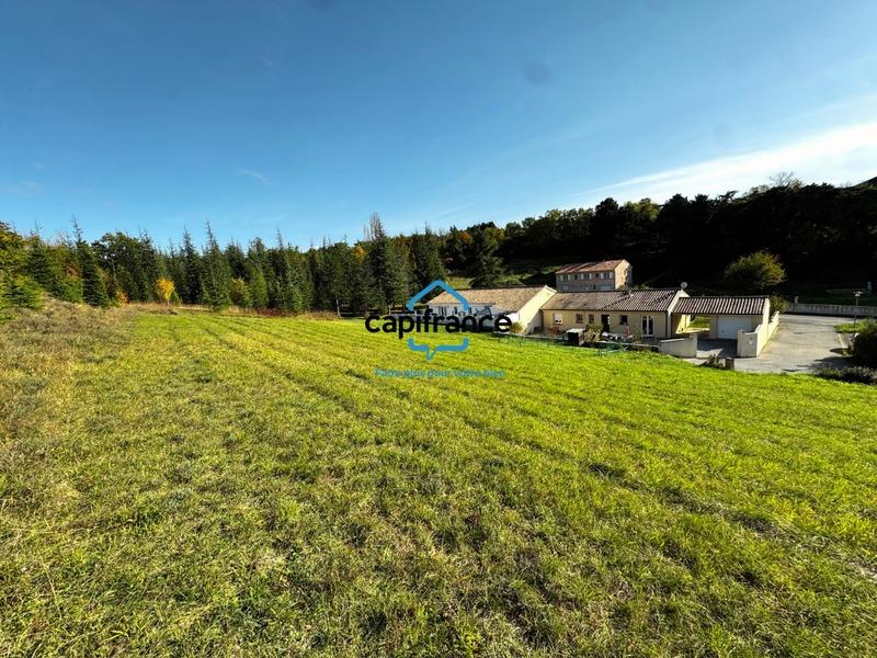 Terrain constructible - 891 m²