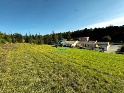 Terrain constructible - 891 m²