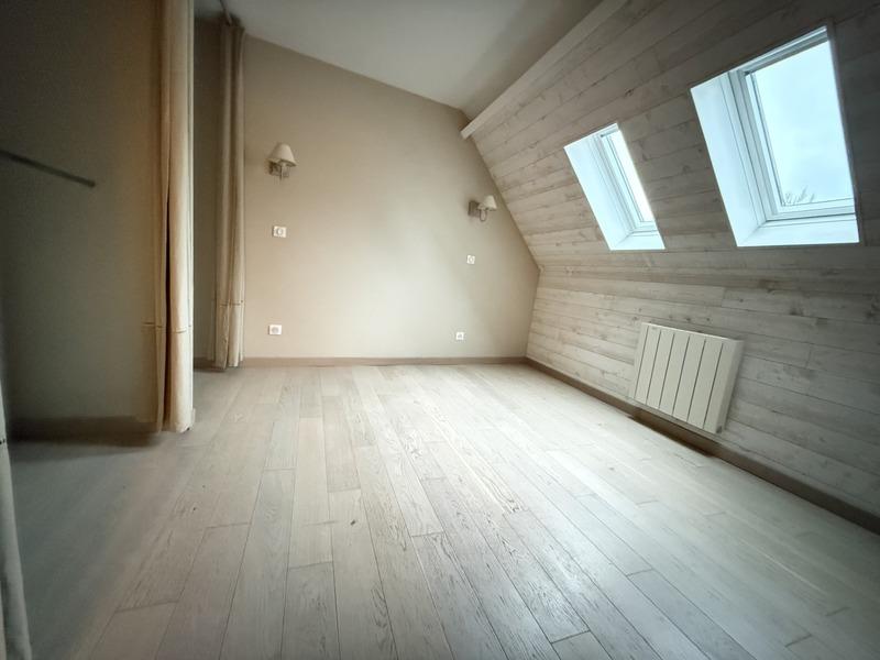 Maison - 153 m² - 7 pièces