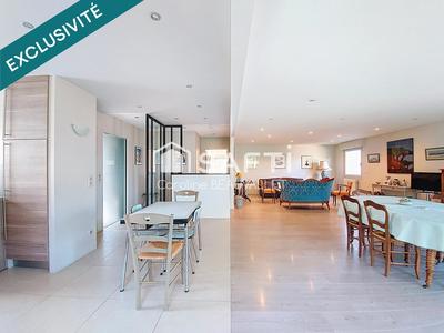 Maison - 240 m² - 7 pièces