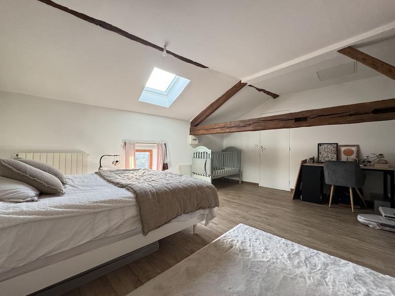 Maison - 207 m² - 7 pièces