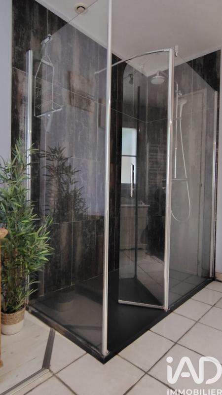 Maison - 170 m² - 9 pièces