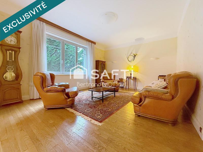 Maison - 162 m² - 12 pièces