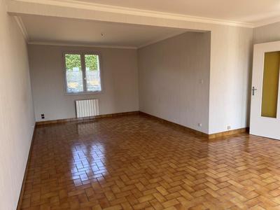 Maison - 104 m² - 5 pièces