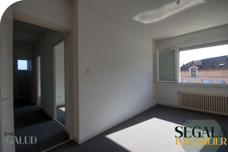 Appartement - 92 m² - 5 pièces