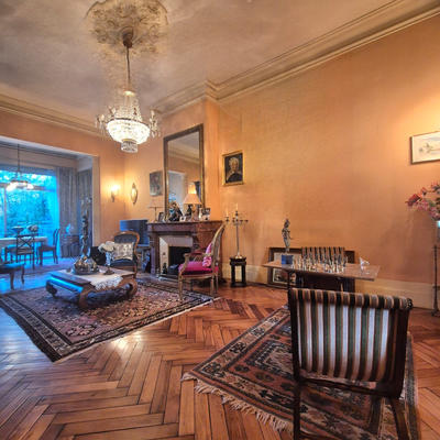 Maison - 203 m² - 8 pièces