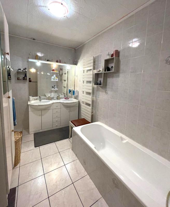 Maison - 174 m² - 6 pièces