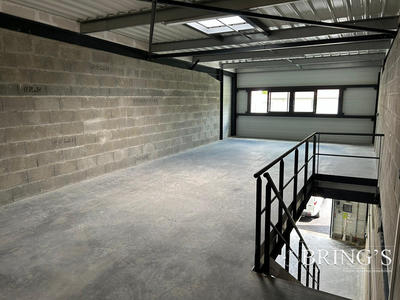 Entrepôt - 188 m²