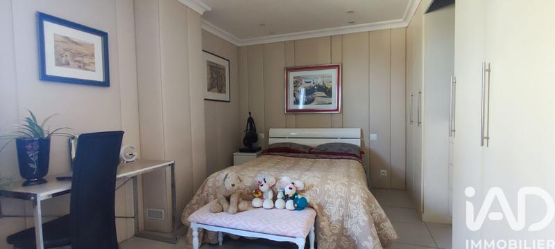 Maison - 277 m² - 9 pièces