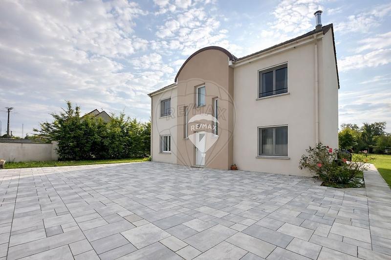 Propriété - 148 m² - 7 pièces