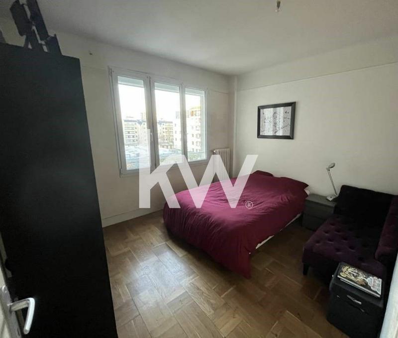 Appartement - 127 m² - 6 pièces