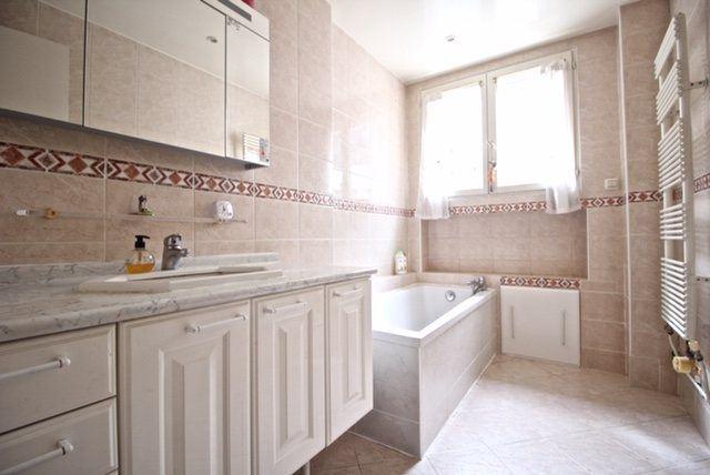 Appartement - 107 m² - 5 pièces