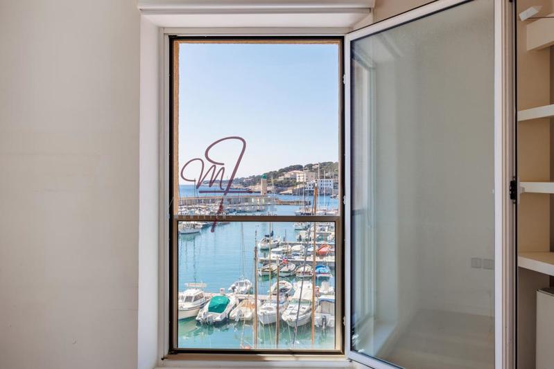 Penthouse - 218 m² - 5 pièces