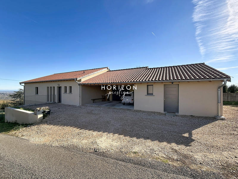 Maison - 210 m² - 9 pièces