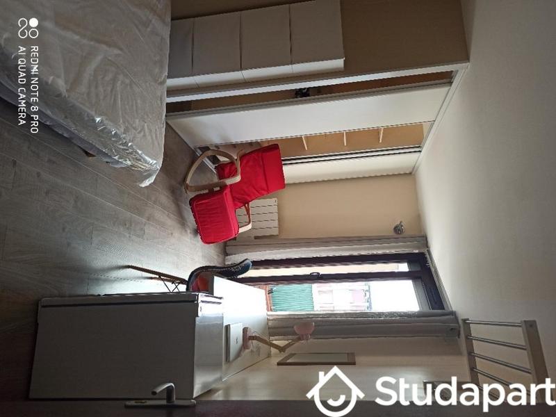 Chambre - 11 m² - 1 pièce