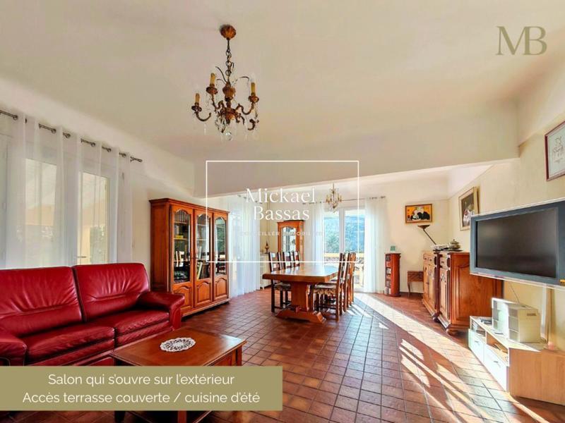 Maison traditionnelle - 131 m² - 7 pièces