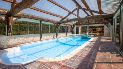 Maison - 240 m² - 6 pièces