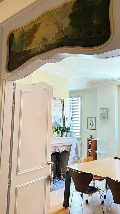 Appartement - 205 m² - 6 pièces