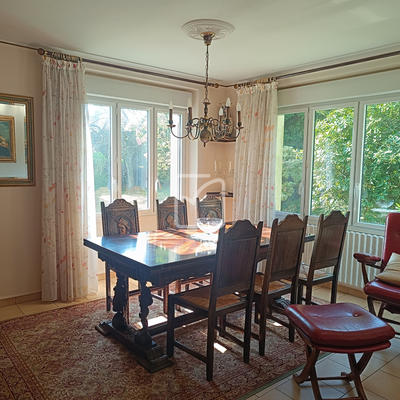 Maison - 100 m² - 6 pièces