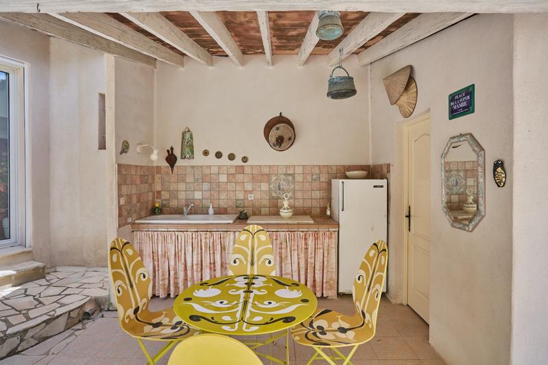 Maison - 240 m² - 9 pièces