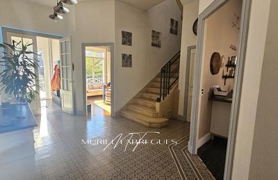 Maison - 530 m² - 18 pièces