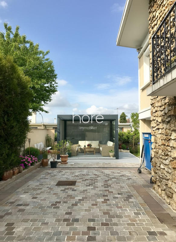 Maison traditionnelle - 175 m² - 6 pièces