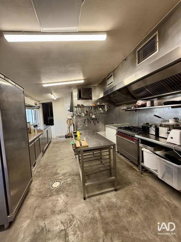 Local commercial - 247 m²