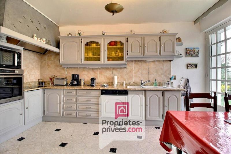 Maison - 170 m² - 7 pièces