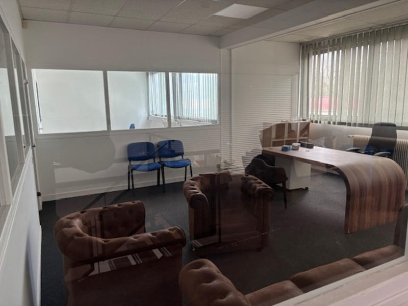 Local d'activité / Entrepôt - 2 000 m²