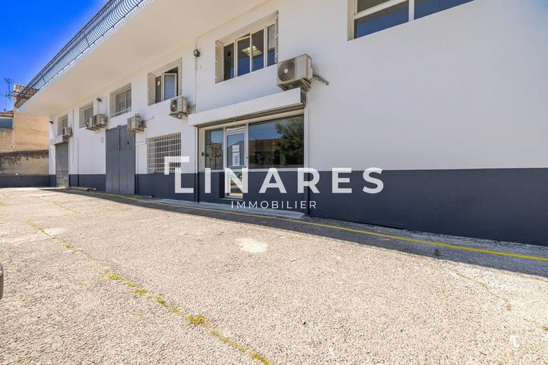 Local d'activités - 695 m² - 22 pièces