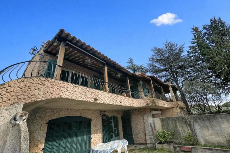 Appartement - 120 m² - 4 pièces