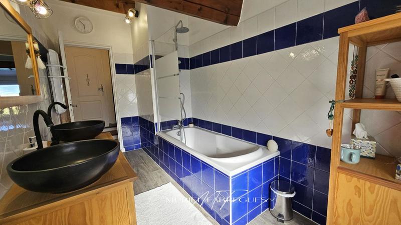 Maison - 181 m² - 6 pièces