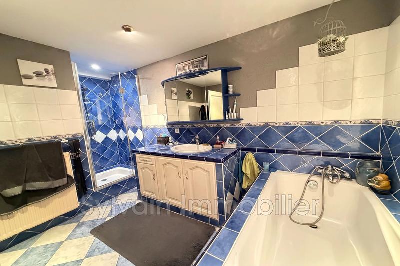 Maison - 180 m² - 6 pièces