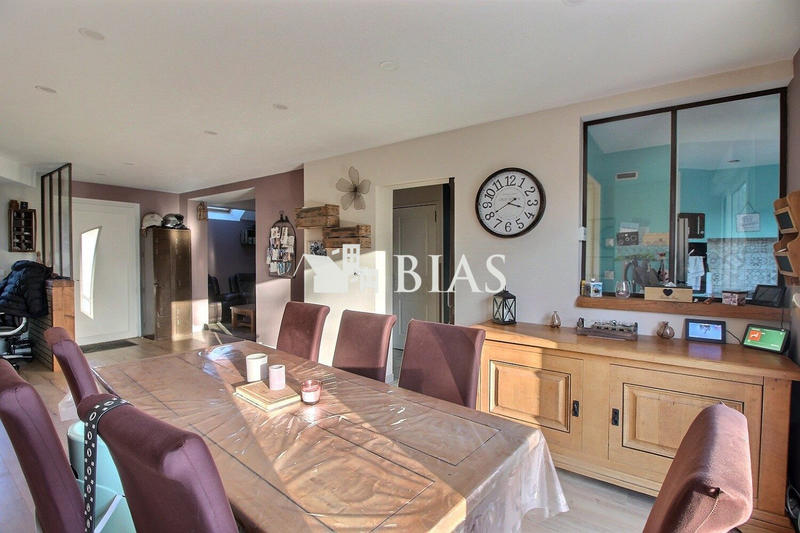 Maison - 101 m² - 5 pièces