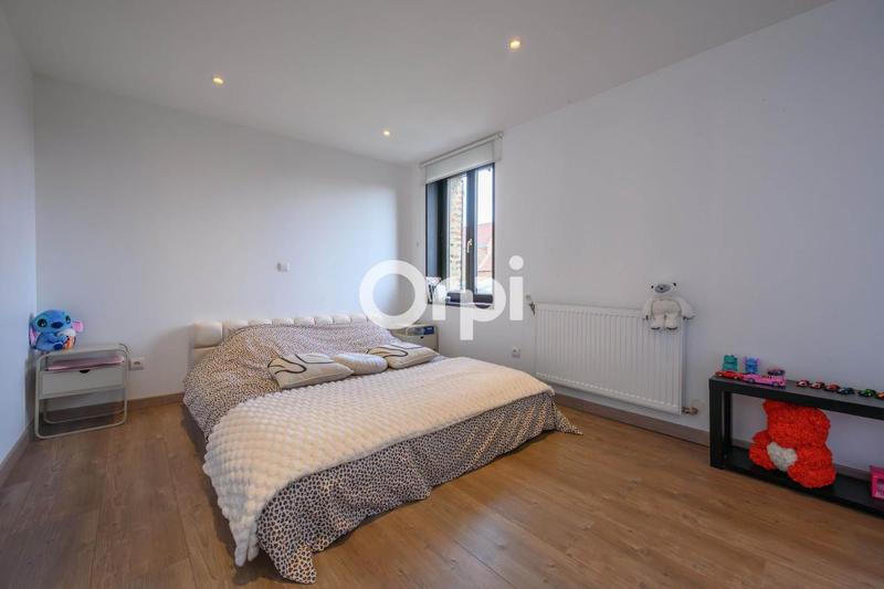 Maison - 225 m² - 6 pièces