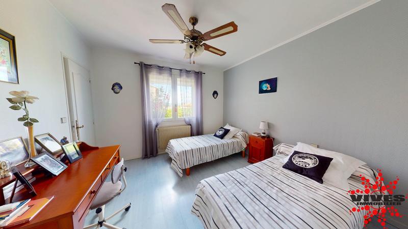 Maison - 220 m² - 5 pièces