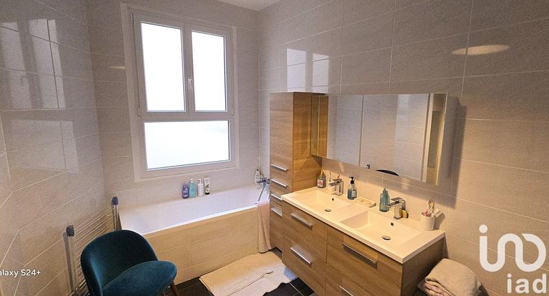 Appartement - 82 m² - 3 pièces