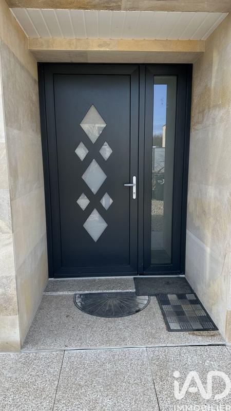 Maison - 200 m² - 8 pièces