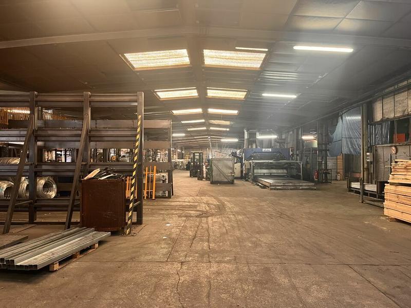 Local d'activité / Entrepôt - 5 295 m²