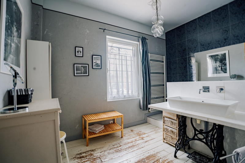 Maison ancienne - 265 m² - 5 pièces