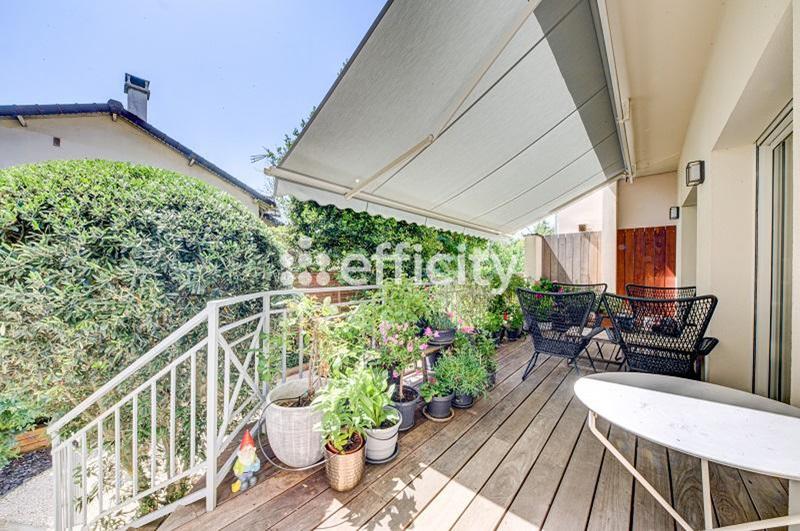 Maison - 200 m² - 9 pièces