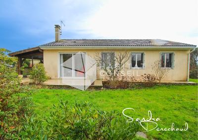 Maison - 94 m² - 7 pièces