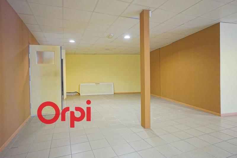 Local commercial - 592 m²