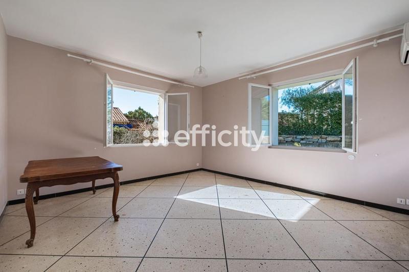 Appartement - 100 m² - 4 pièces