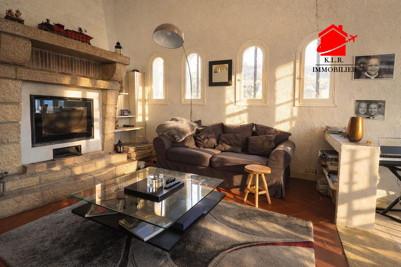 Maison - 207 m² - 5 pièces