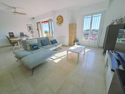 Appartement - 100 m² - 4 pièces